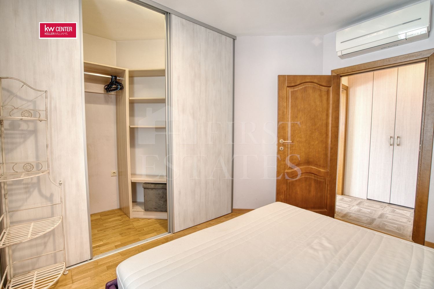 Продава 4-СТАЕН, гр. София, Павлово, снимка 7 - Апартаменти - 54748945