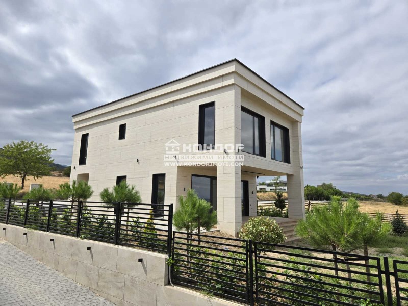 Te koop  Huis regio Plovdiv , Markovo , 220 m² | 17975367