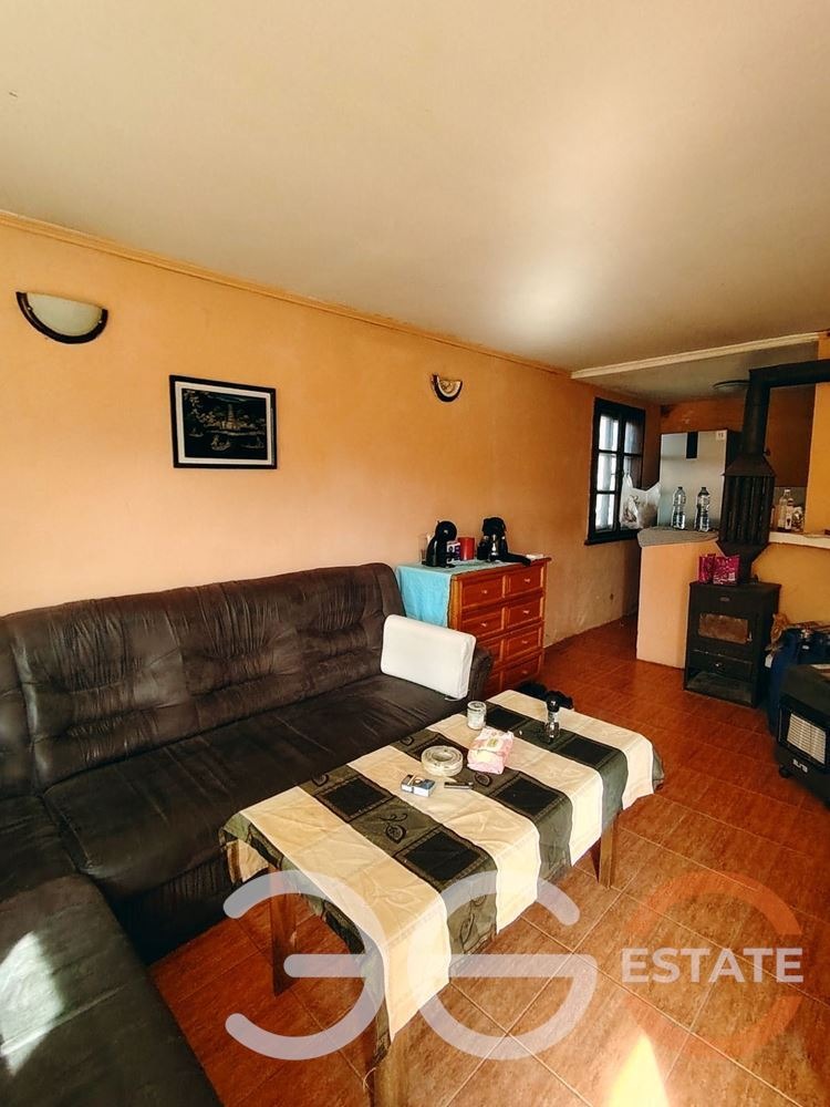 Продава КЪЩА, с. Яребична, област Варна, снимка 6 - Къщи - 53994114