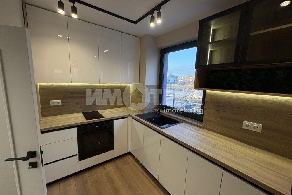 Продава 2-СТАЕН, гр. Пловдив, Остромила, снимка 2 - Апартаменти - 53943936