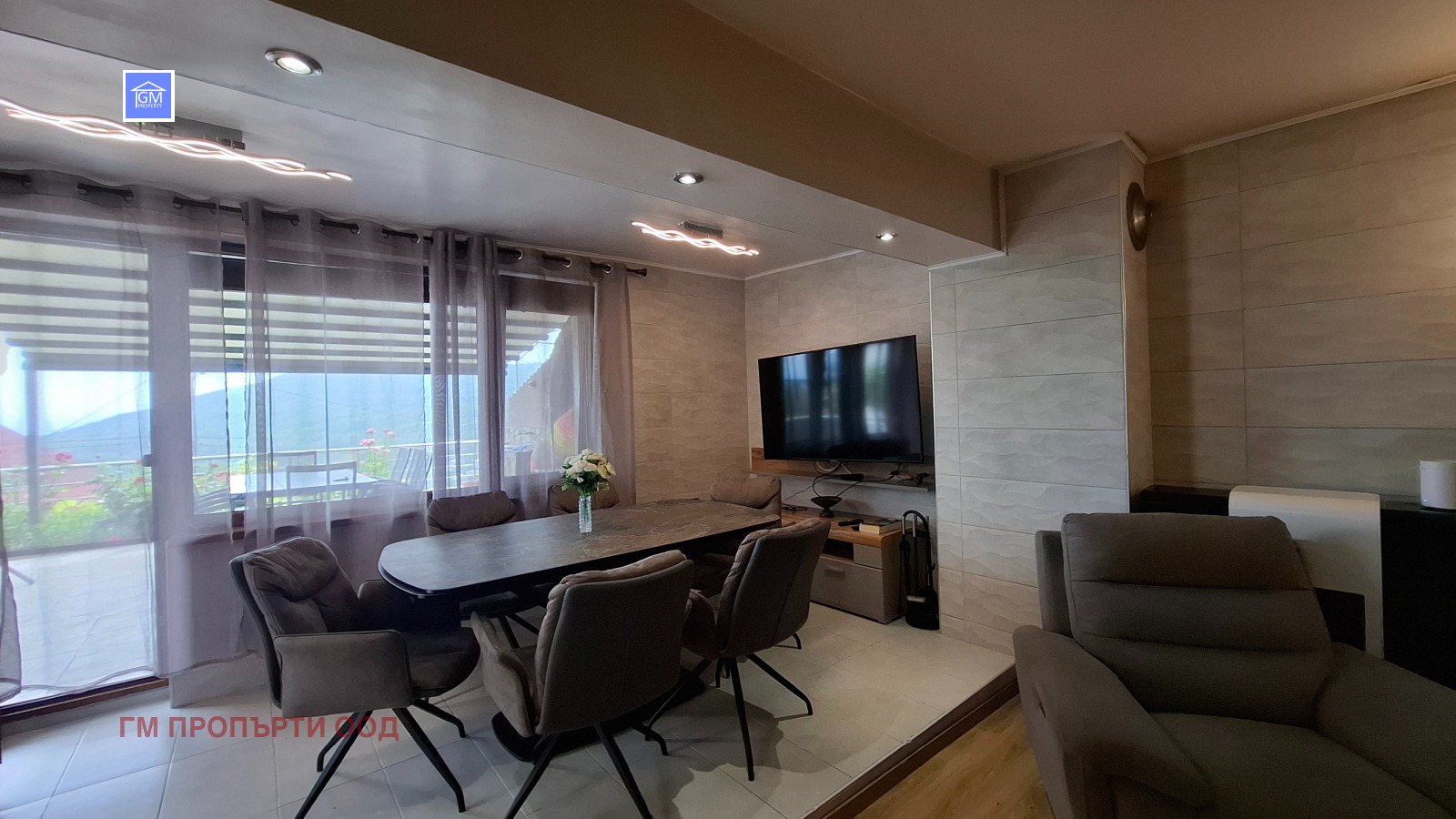 Продава КЪЩА, гр. Балчик, област Добрич, снимка 3 - Къщи - 51322595