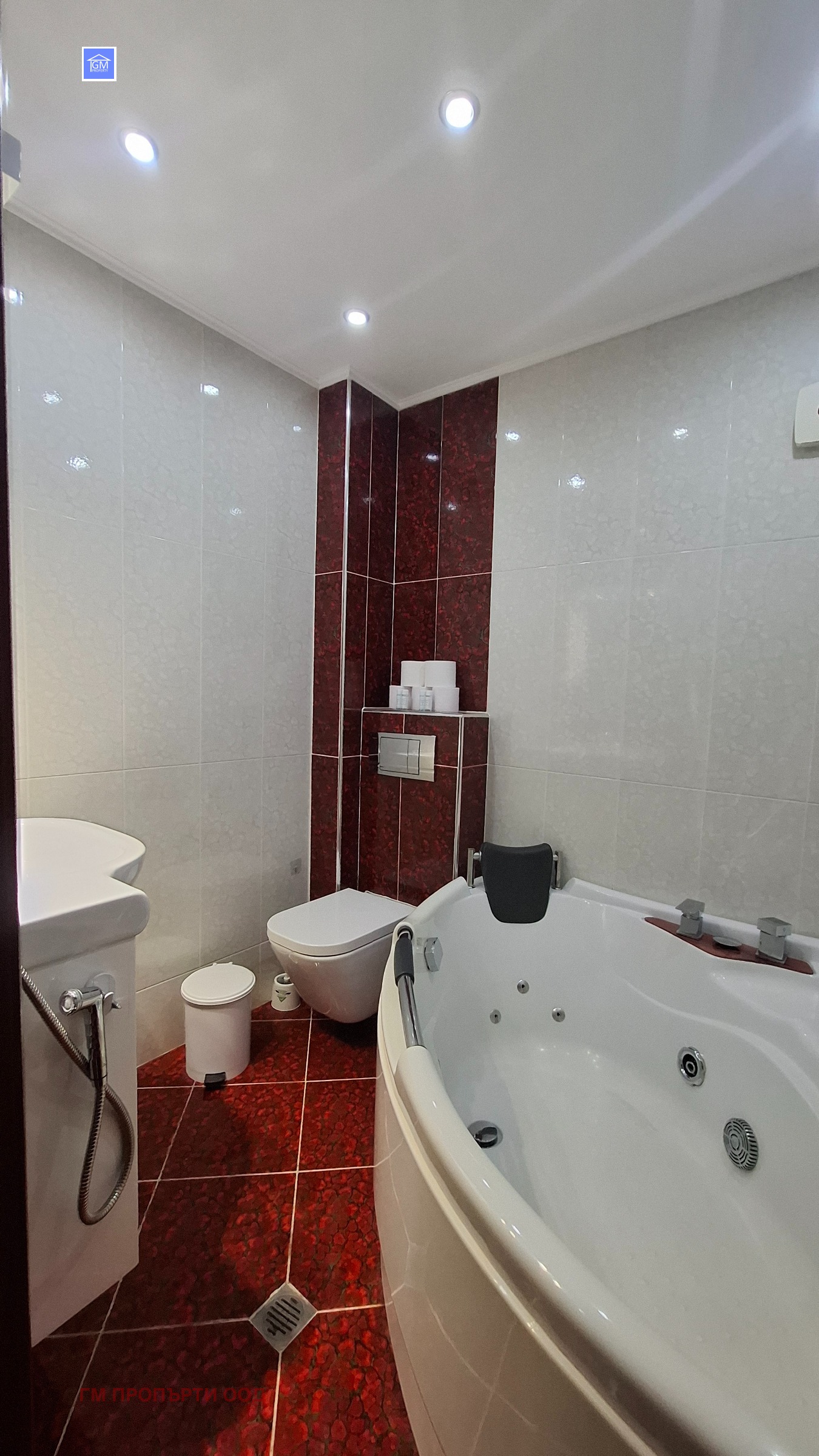 Продава КЪЩА, гр. Балчик, област Добрич, снимка 9 - Къщи - 51322595