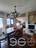 Продава КЪЩА, област Варна, с. Яребична • 284900 € / 557215.97 лв. • 76796873 3