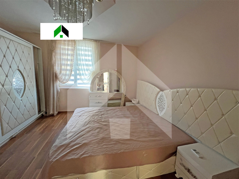 Продава КЪЩА, гр. Нови пазар, област Шумен, снимка 13 - Къщи - 47721250