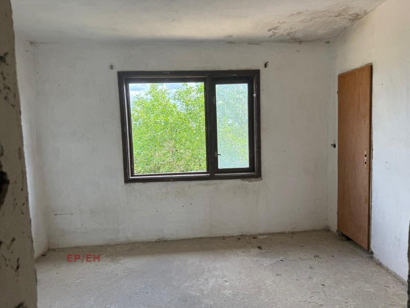 Продава  Къща област Шумен , с. Златна нива , 200 кв.м | 71229998 - изображение [10]