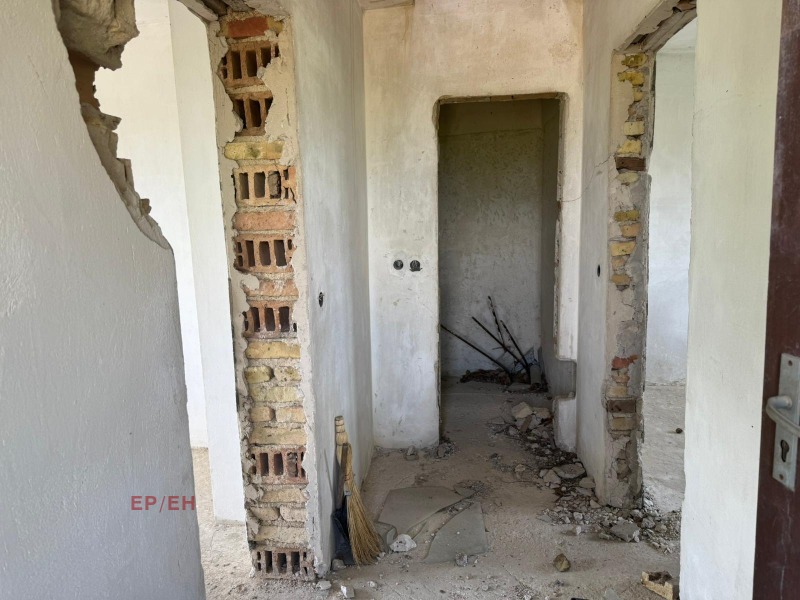 Продава  Къща област Шумен , с. Златна нива , 200 кв.м | 71229998 - изображение [9]