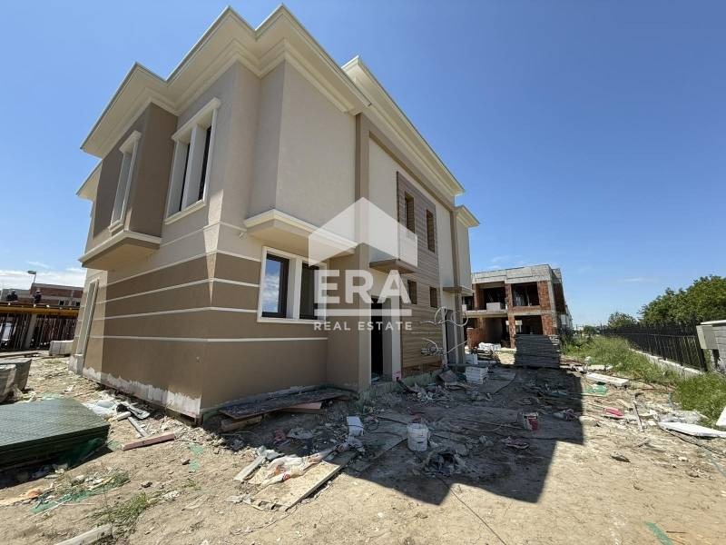 Продава КЪЩА, гр. Пловдив, Остромила