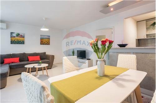 De vânzare  2 dormitoare Varna , Ciataldja , 90 mp | 81963382 - imagine [8]