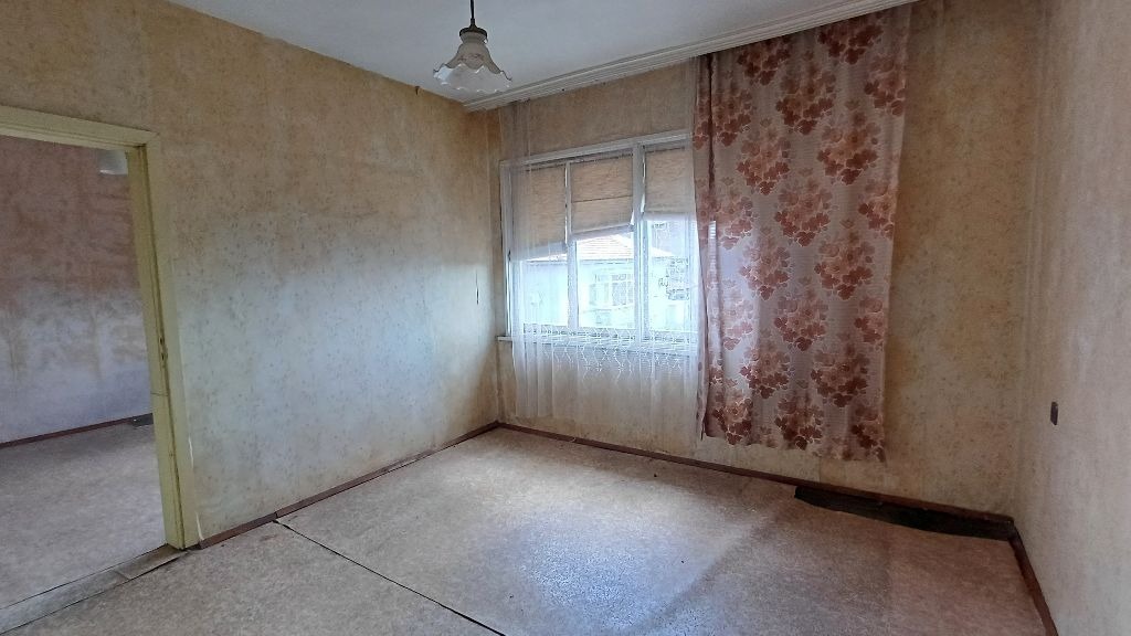 Продава ЕТАЖ ОТ КЪЩА, гр. Стара Загора, Самара 1, снимка 10 - Етаж от къща - 55757137