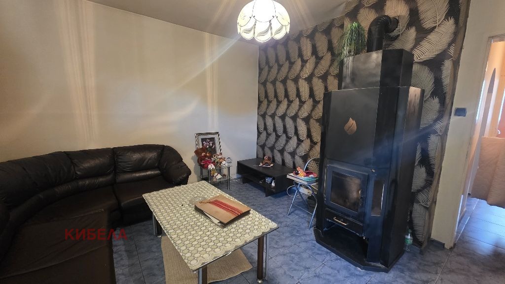 Продава КЪЩА, гр. Радомир, област Перник, снимка 6 - Къщи - 54131176