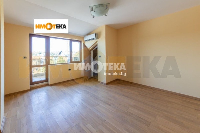 Продава  3-стаен, град Варна, Галата •  208 000 EUR • ID 77376375 — holmes.bg - [1] 