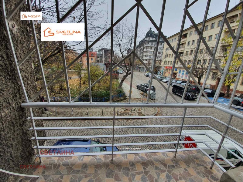 Продава  3-стаен град София , Център , 115 кв.м | 36395549