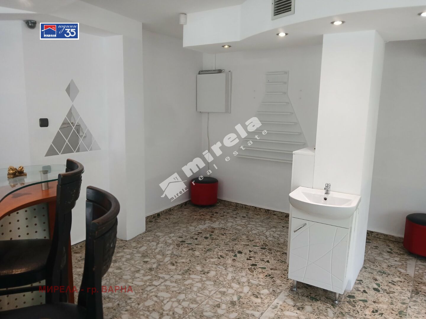 Продава МАГАЗИН, гр. Варна, Зимно кино Тракия, снимка 5 - Магазини - 54619267