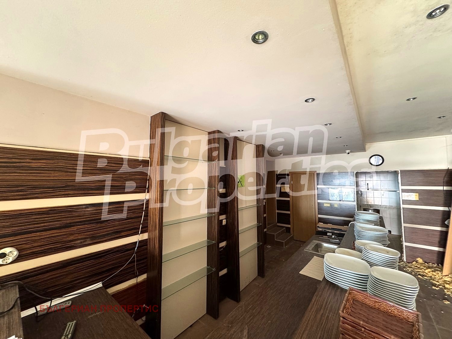 Продава ЗАВЕДЕНИЕ, гр. Каварна, област Добрич, снимка 6 - Заведения - 56109219