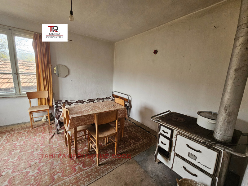 Продава КЪЩА, с. Кременик, област Кюстендил, снимка 15 - Къщи - 52356256