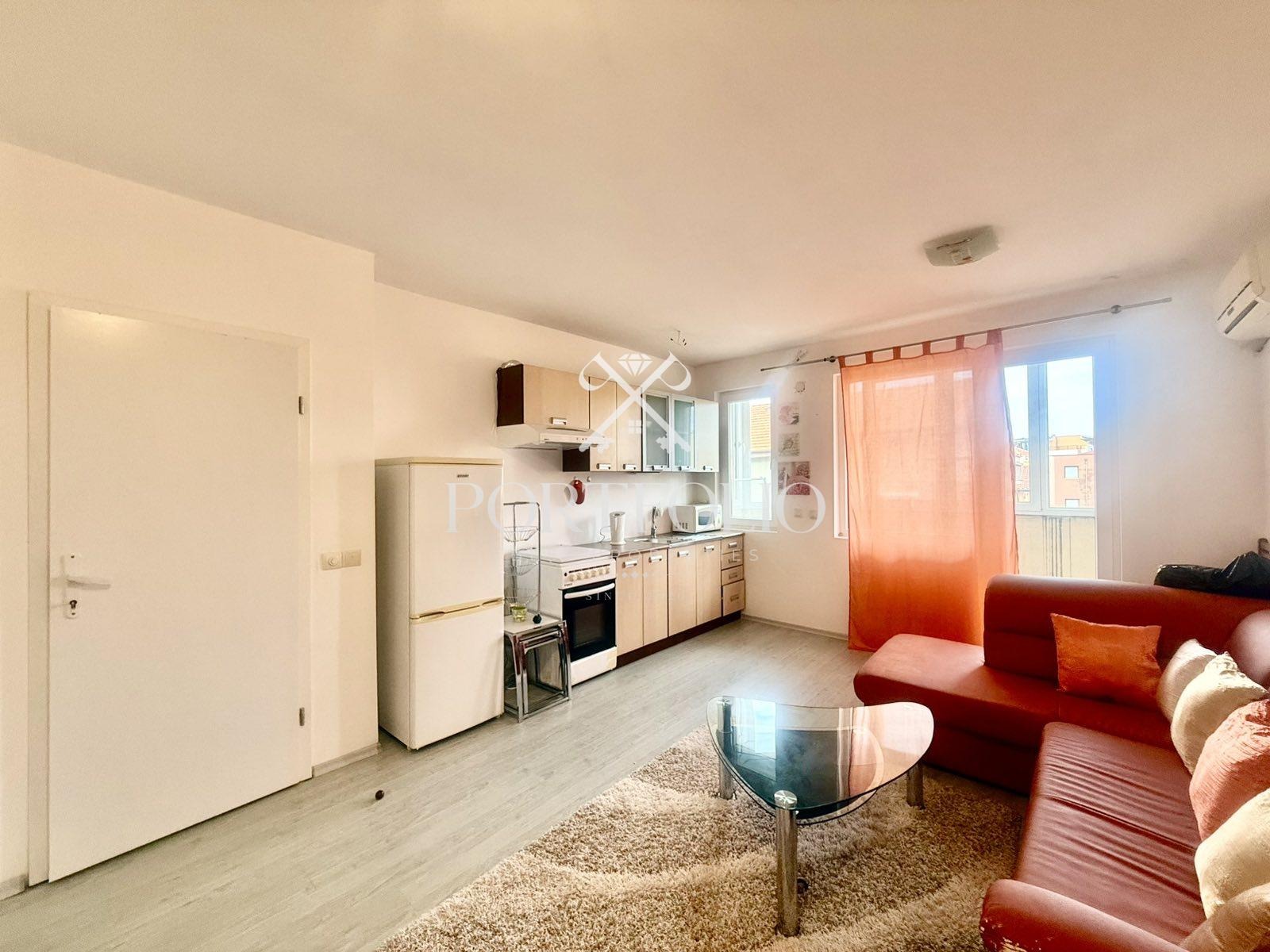 Продава 3-СТАЕН, гр. Бургас, Сарафово, снимка 2 - Апартаменти - 55429334