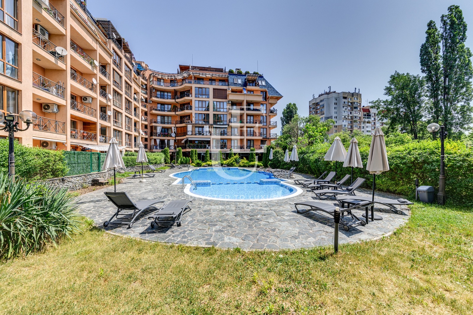 Продава 4-СТАЕН, гр. София, Изток