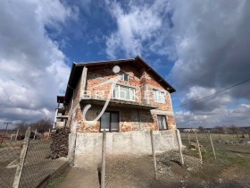 Casa Zvinița, regiunea Kardzhali 1