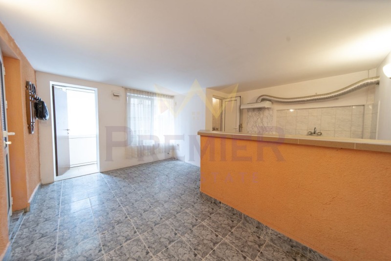 À venda  1 quarto Varna , Liatno kino Trakiia , 40 m² | 76854812