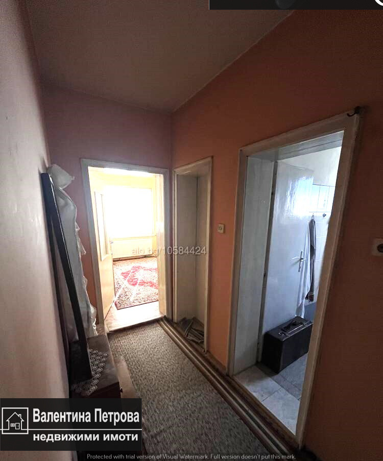 Продава ЕТАЖ ОТ КЪЩА, гр. Русе, Родина 1, снимка 3 - Етаж от къща - 54408134