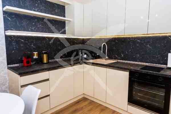 Продава 2-СТАЕН, гр. Бургас, Лазур, снимка 2 - Апартаменти - 54299047