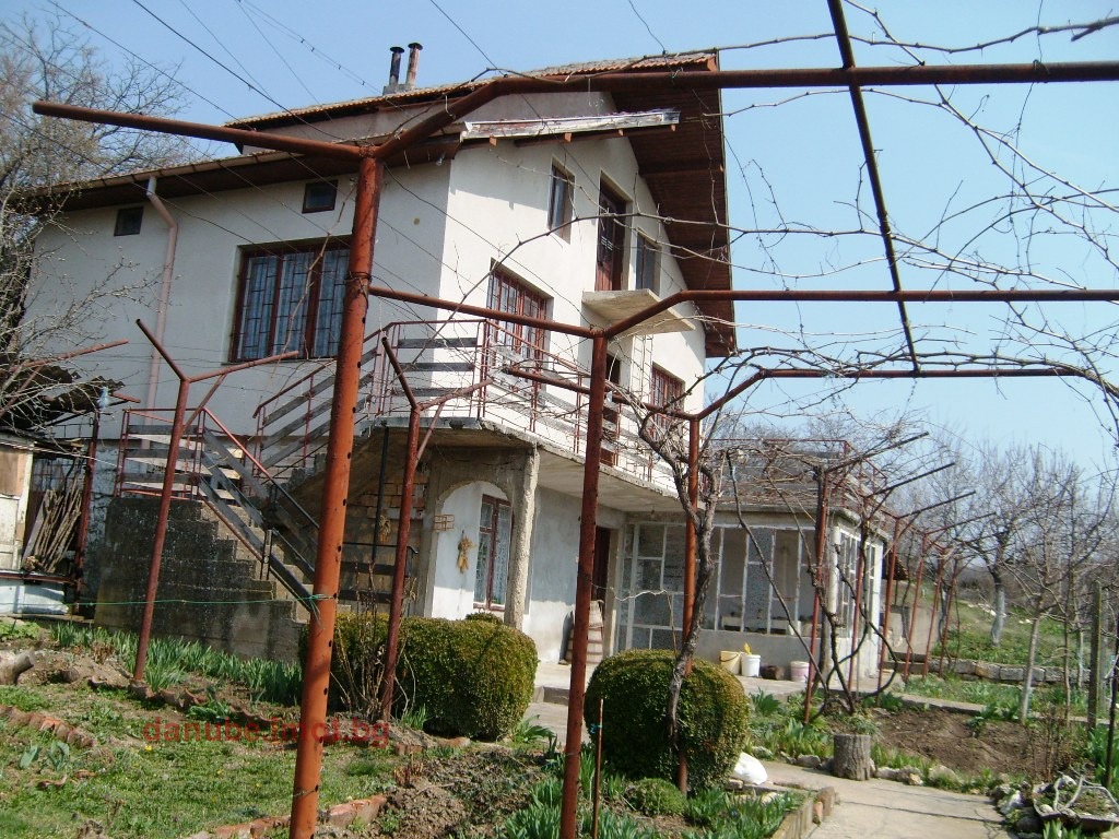 Продава КЪЩА, гр. Сеново, област Русе, снимка 2 - Къщи - 56119530