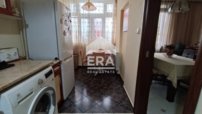 Продава  4-стаен град Разград , Освобождение , 96 кв.м | 47075900 - изображение [13]