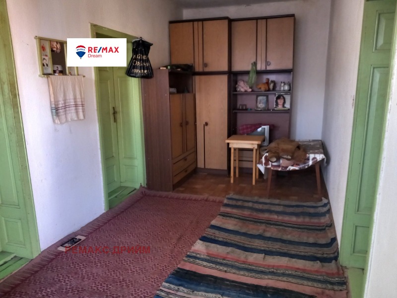 Продава КЪЩА, с. Певец, област Търговище, снимка 7 - Къщи - 49254092