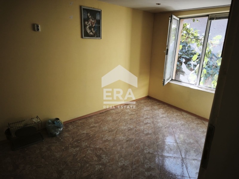 Продава КЪЩА, гр. Ямбол, Боровец, снимка 8 - Къщи - 56257136