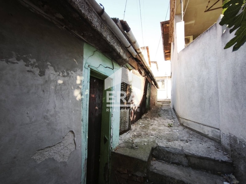 Продава КЪЩА, гр. Ямбол, Боровец, снимка 12 - Къщи - 56257136