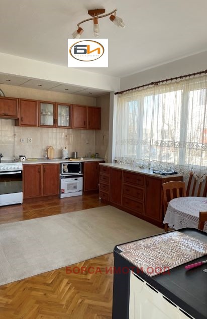 Продава ЕТАЖ ОТ КЪЩА, гр. Враца, Център