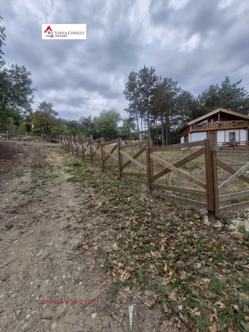 Продава  Парцел град Варна , м-т Манастирски рид , 700 кв.м | 15411431
