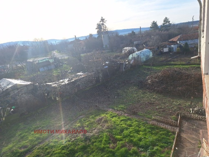 Продава КЪЩА, с. Беланица, област Перник, снимка 13 - Къщи - 52817354