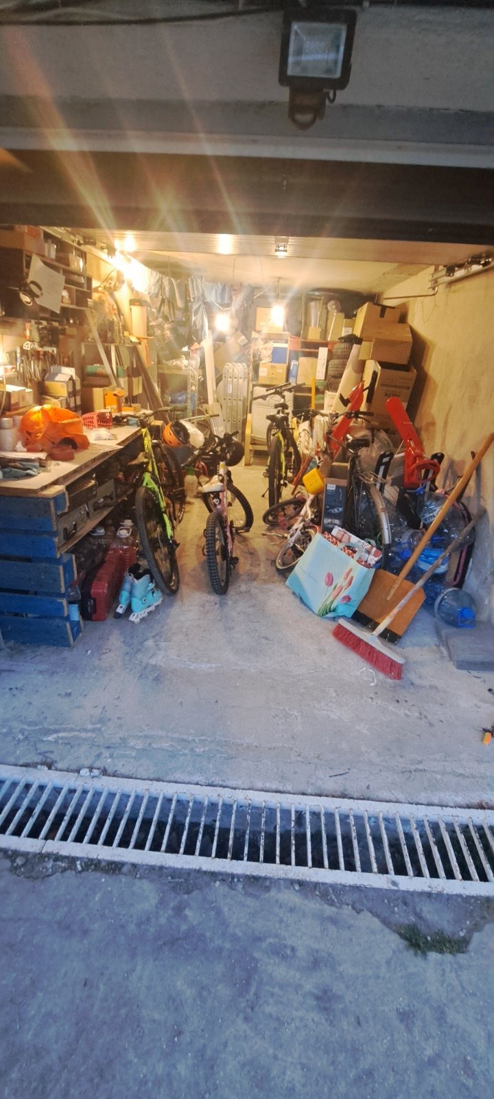 Продава ГАРАЖ, ПАРКОМЯСТО, гр. София, Овча купел