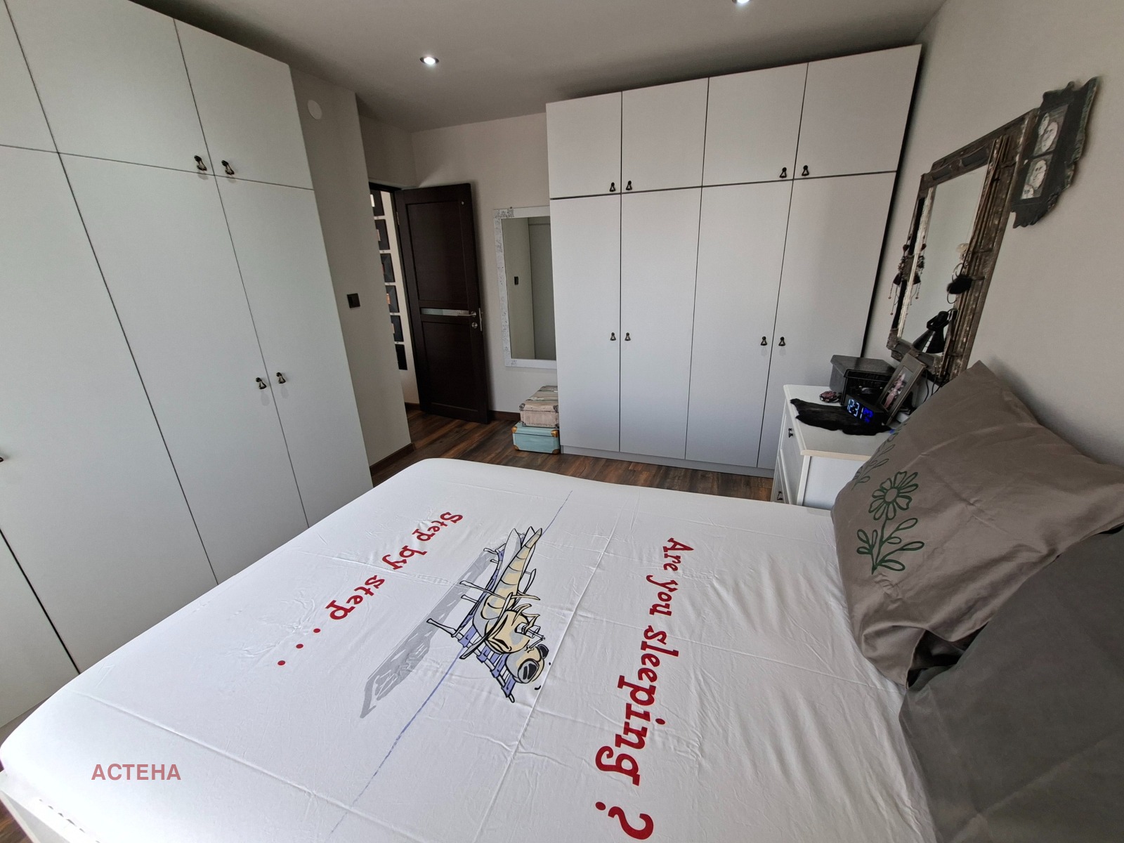 Продава ЕТАЖ ОТ КЪЩА, гр. София, Карпузица, снимка 7 - Етаж от къща - 56139244