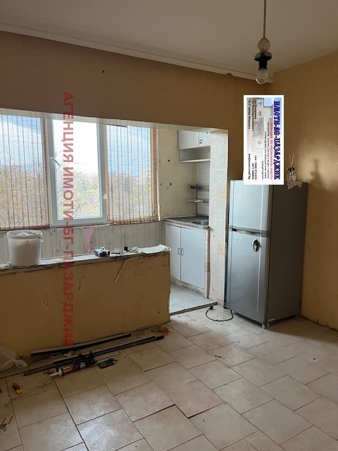 Продава 2-СТАЕН, гр. Пазарджик, Окръжна болница