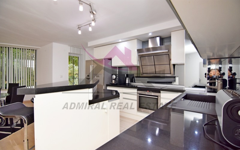 Продава  4-стаен град Варна , Бриз , 182 кв.м | 43001422 - изображение [4]