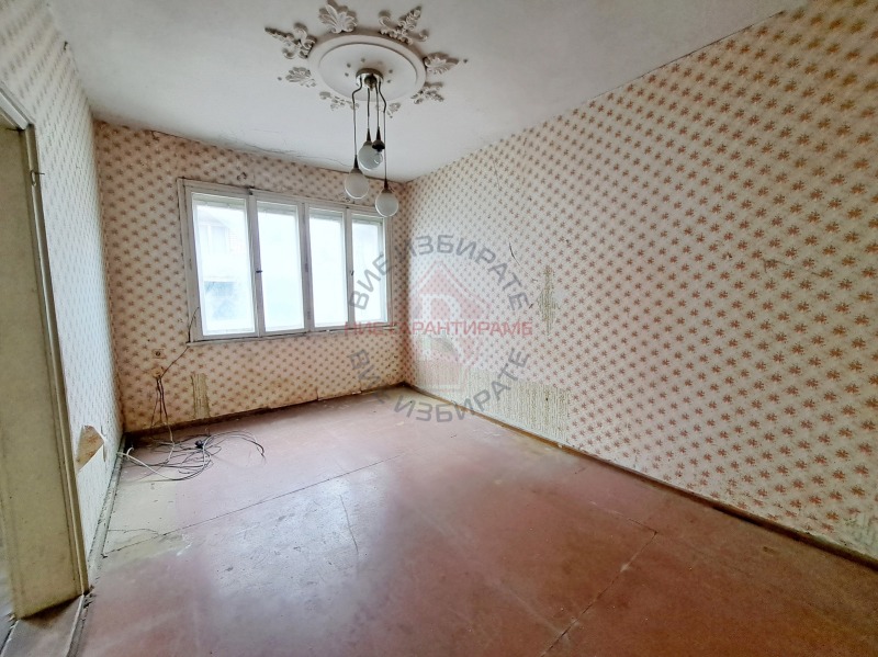 Продава  Етаж от къща, град Варна, Аспарухово •  199 900 EUR • ID 78931656 — holmes.bg - [1] 