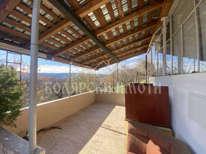 Продава КЪЩА, гр. Велико Търново, м-т Козлуджа, снимка 2 - Къщи - 52558964