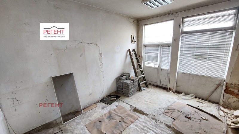 En venta  Comercio Gabrovo , Tsentar , 67 metros cuadrados | 41520180 - imagen [2]
