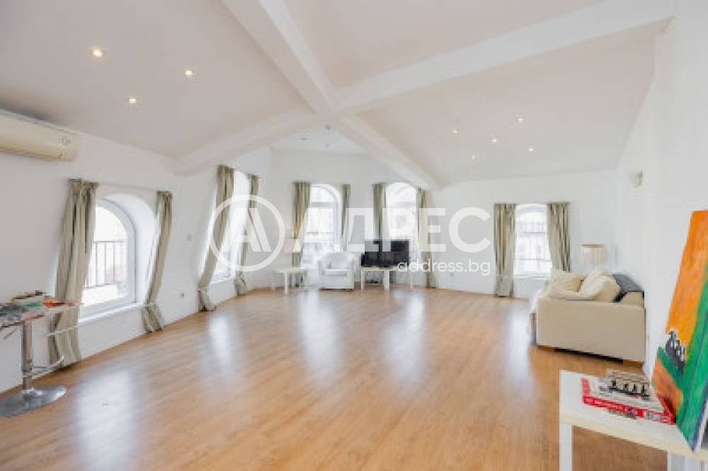 Продава КЪЩА, гр. Варна, ЖП Гара, снимка 4 - Къщи - 55935402
