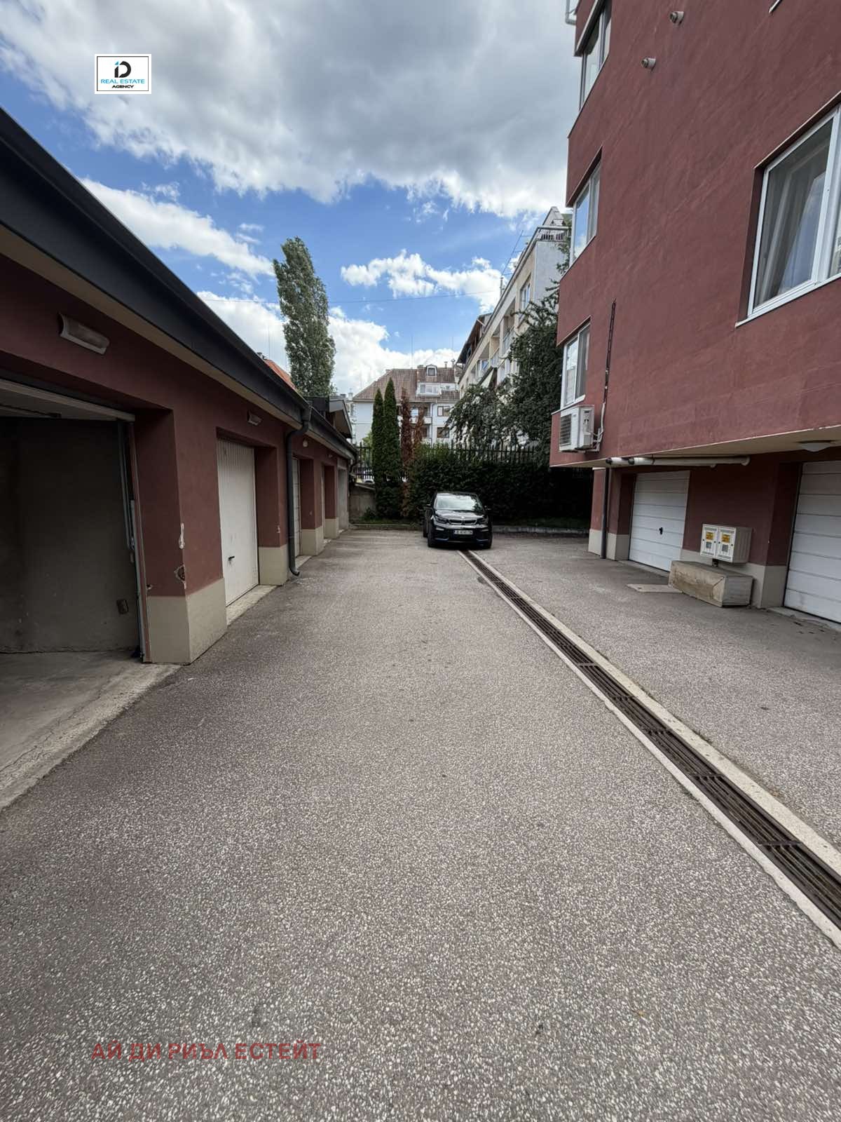 Продава ГАРАЖ, ПАРКОМЯСТО, гр. София, Витоша, снимка 6 - Гаражи и паркоместа - 55286642