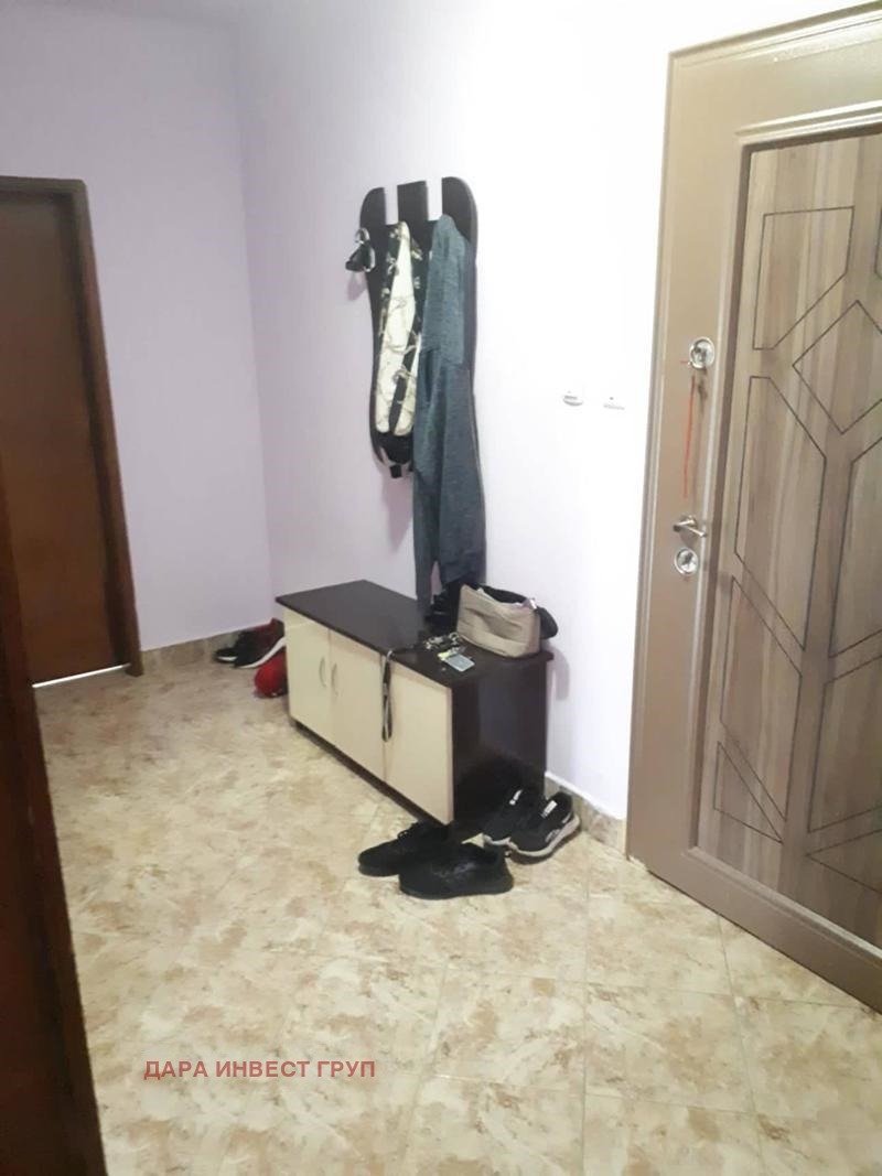 Продава 2-СТАЕН, гр. Шумен, Еверест, снимка 4 - Апартаменти - 53409887