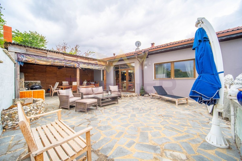À vendre  Parcelle Varna , Izgrev , 180 m² | 93828176