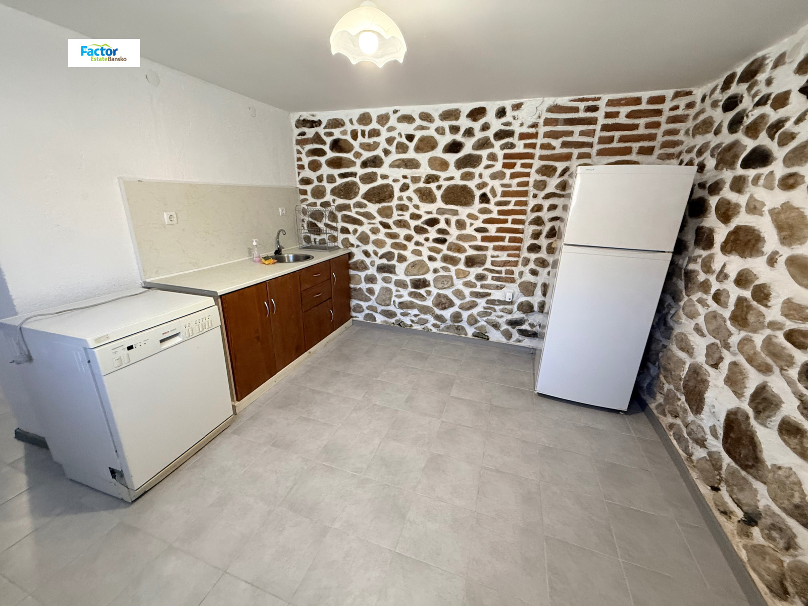 Продава КЪЩА, с. Долно Драглище, област Благоевград, снимка 10 - Къщи - 55540168
