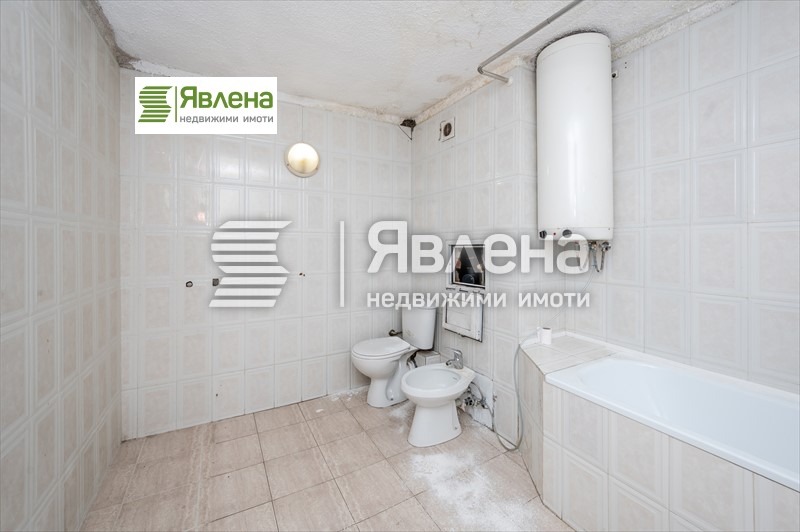 Продава 3-СТАЕН, гр. София, Изток, снимка 5 - Aпартаменти - 49263259