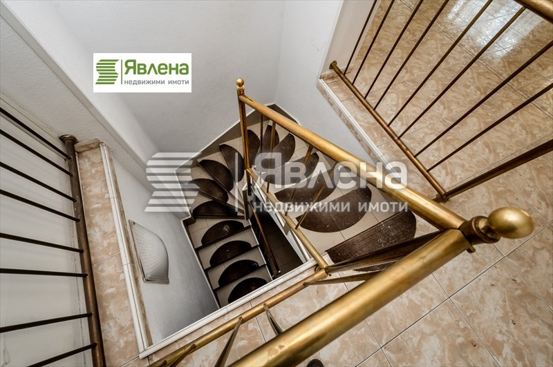 Продава 3-СТАЕН, гр. София, Изток, снимка 6 - Aпартаменти - 49263259