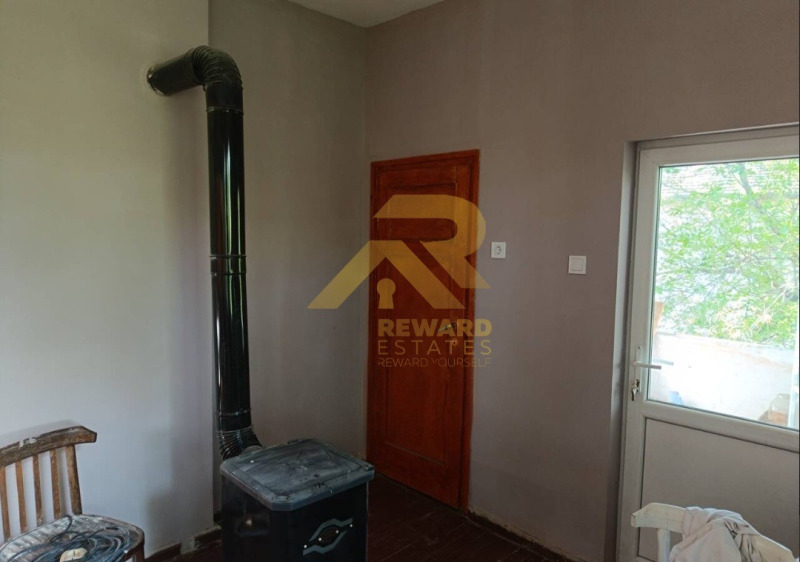 Na sprzedaż  2 sypialnie Pernik , Mogilicze , 70 mkw | 38713548 - obraz [2]