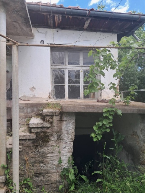 Продава КЪЩА, с. Кръстевич, област Пловдив, снимка 2 - Къщи - 47717343