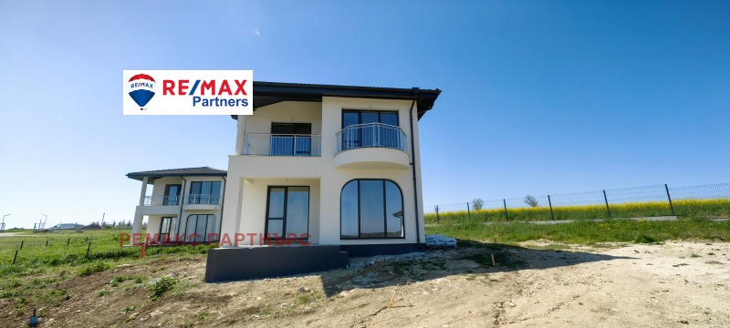 Продава  Къща, област Варна, с. Кичево •  198 000 EUR • ID 11702511 — holmes.bg - [1] 